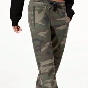 TNAction Alix pants *camouflage*